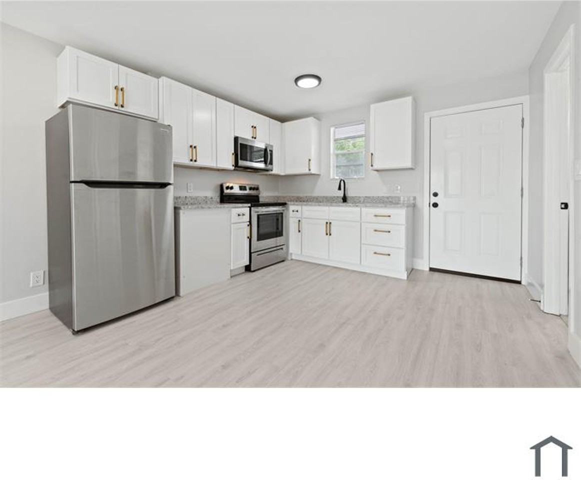 Samson Equities - Photo 7 of 39