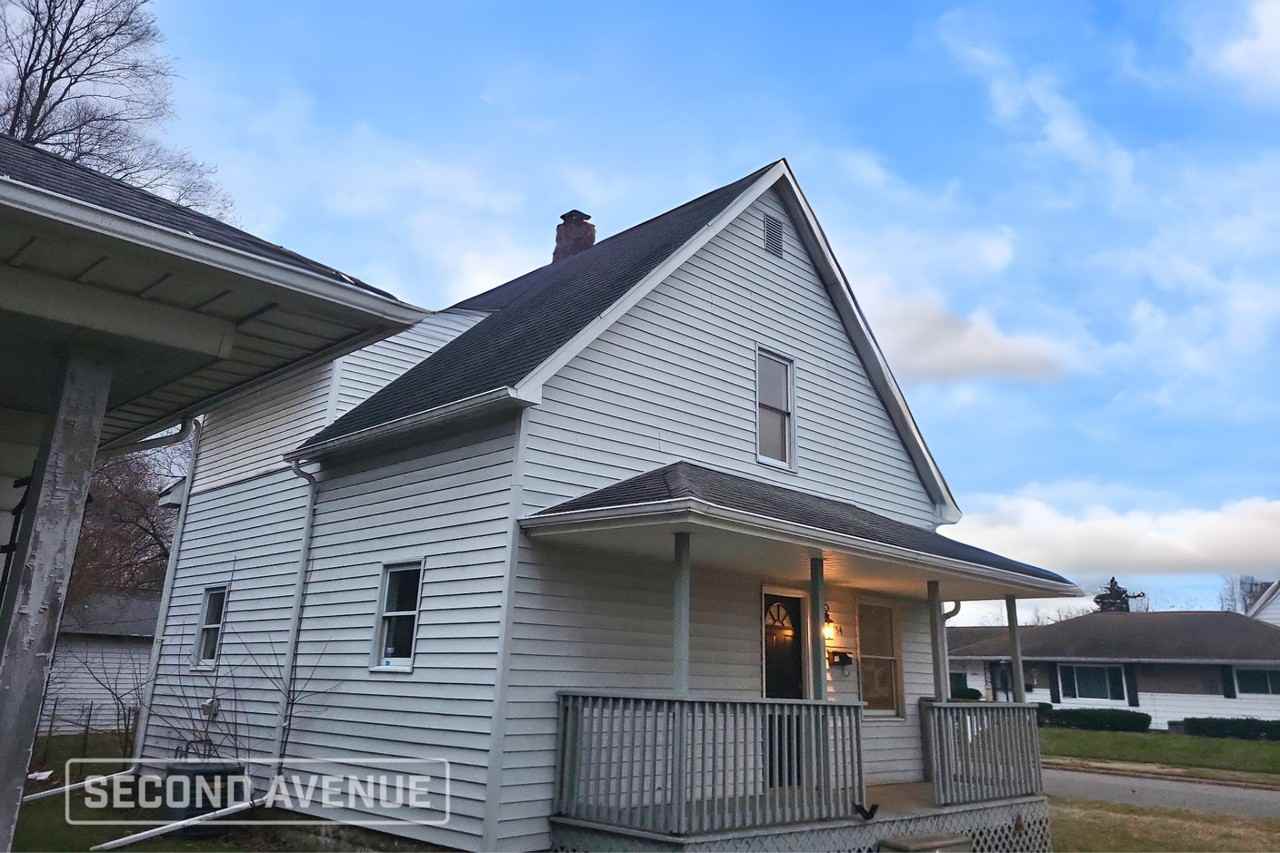 754 S 25th St - Photo 2 of 5