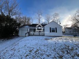 featured image of 1531 W 10th St