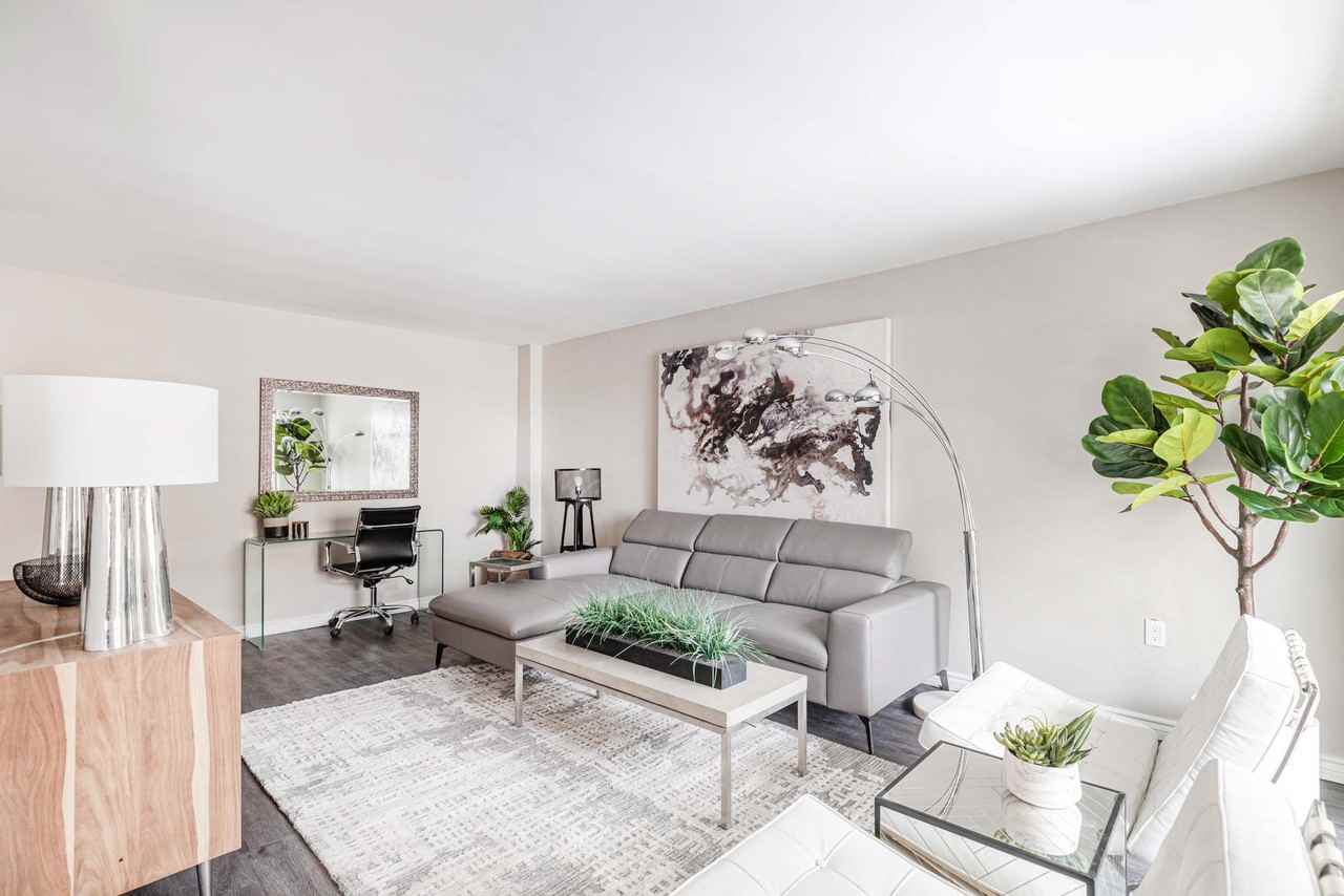 Newport Towers II - Photo 2 of 31