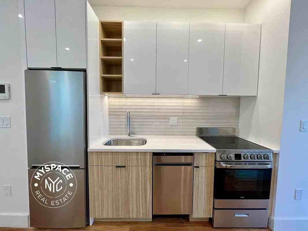 1823 Woodbine St #2B - Photo 4 of 6