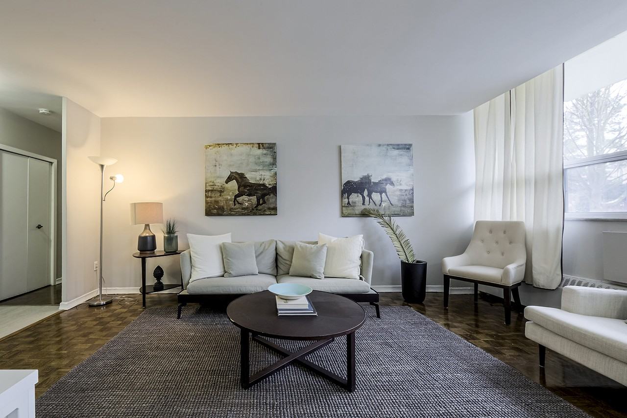 Valencia Towers - Photo 7 of 50