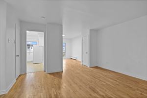 featured image of 7085 Boul Viau