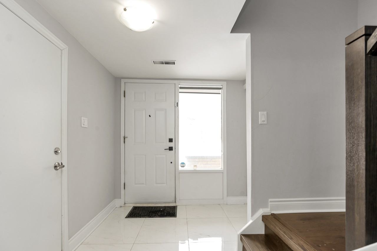 7 Poplar Crescent, Aurora, ON L4G 3M4, Canada - Photo 3 of 50