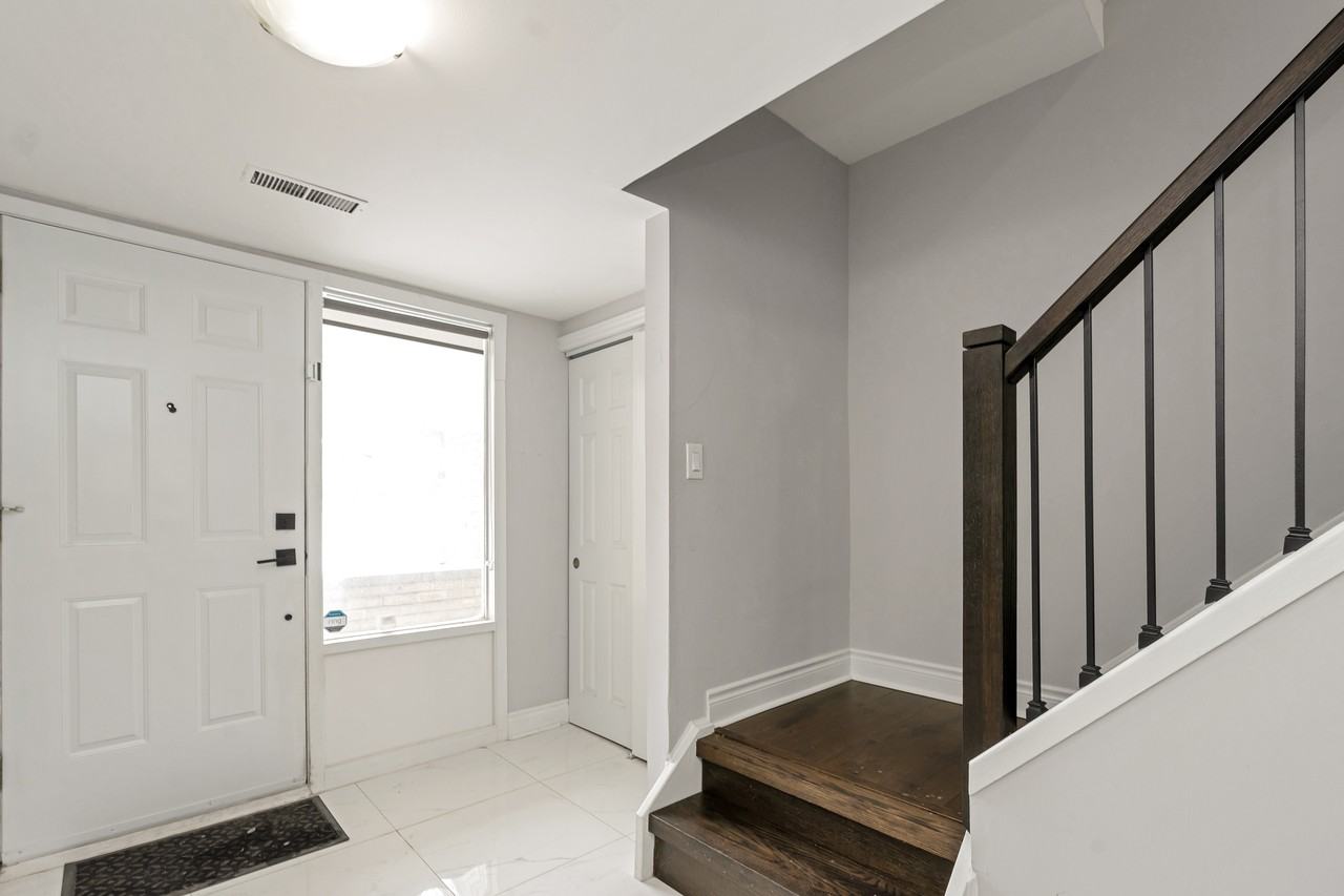 7 Poplar Crescent, Aurora, ON L4G 3M4, Canada - Photo 6 of 50