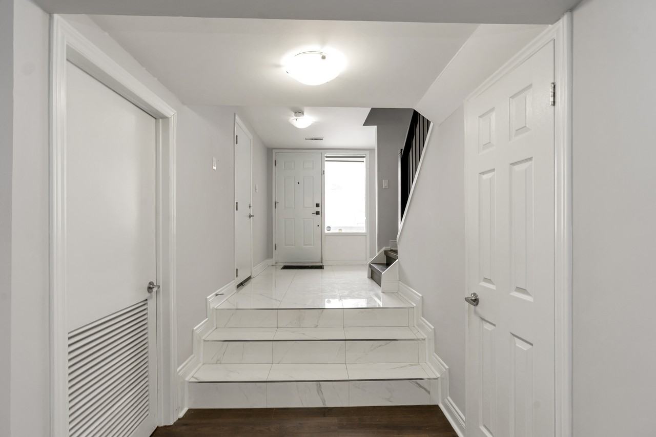 7 Poplar Crescent, Aurora, ON L4G 3M4, Canada - Photo 7 of 50