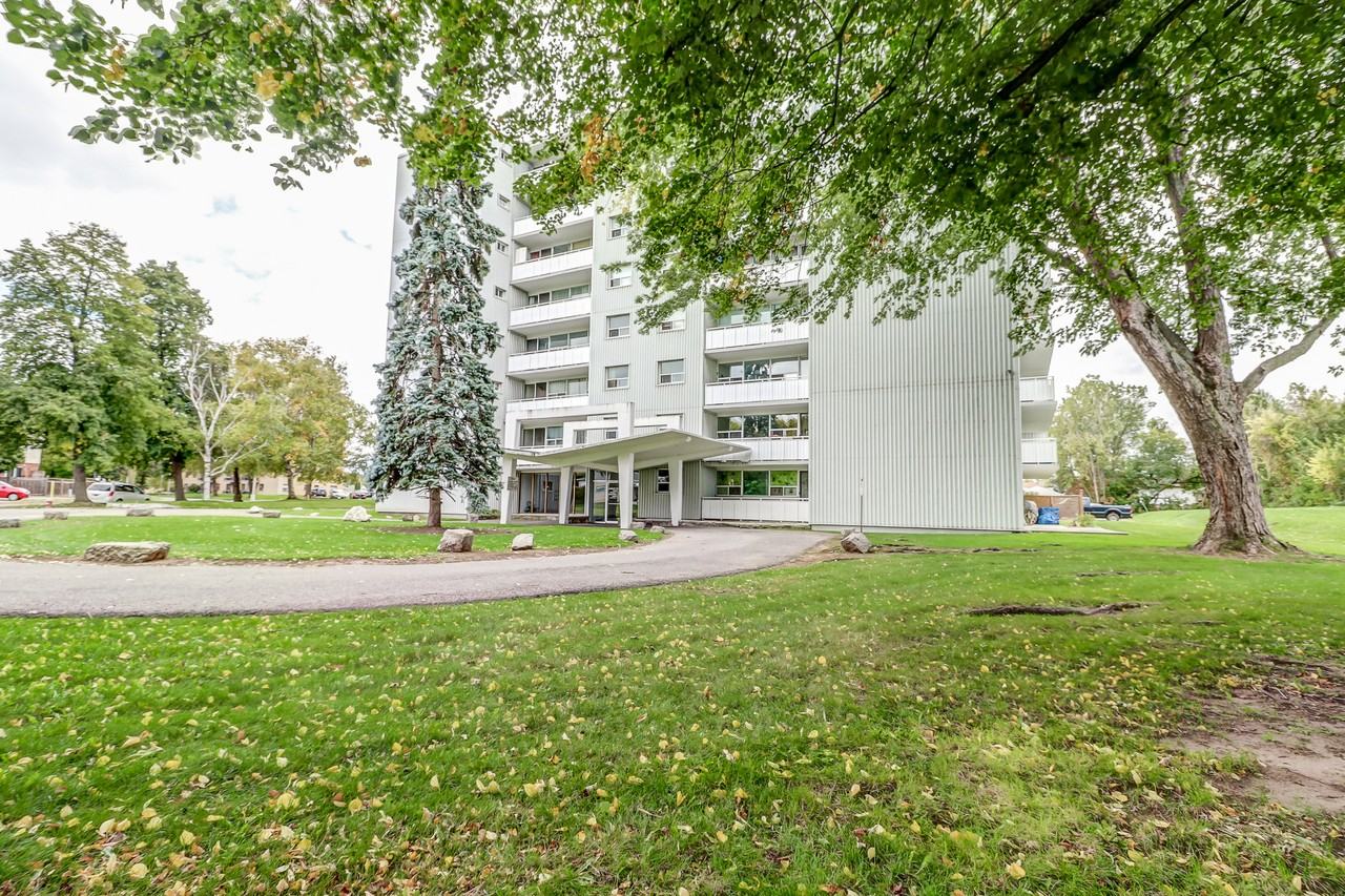 Camelot Terrace - Photo 7 of 7