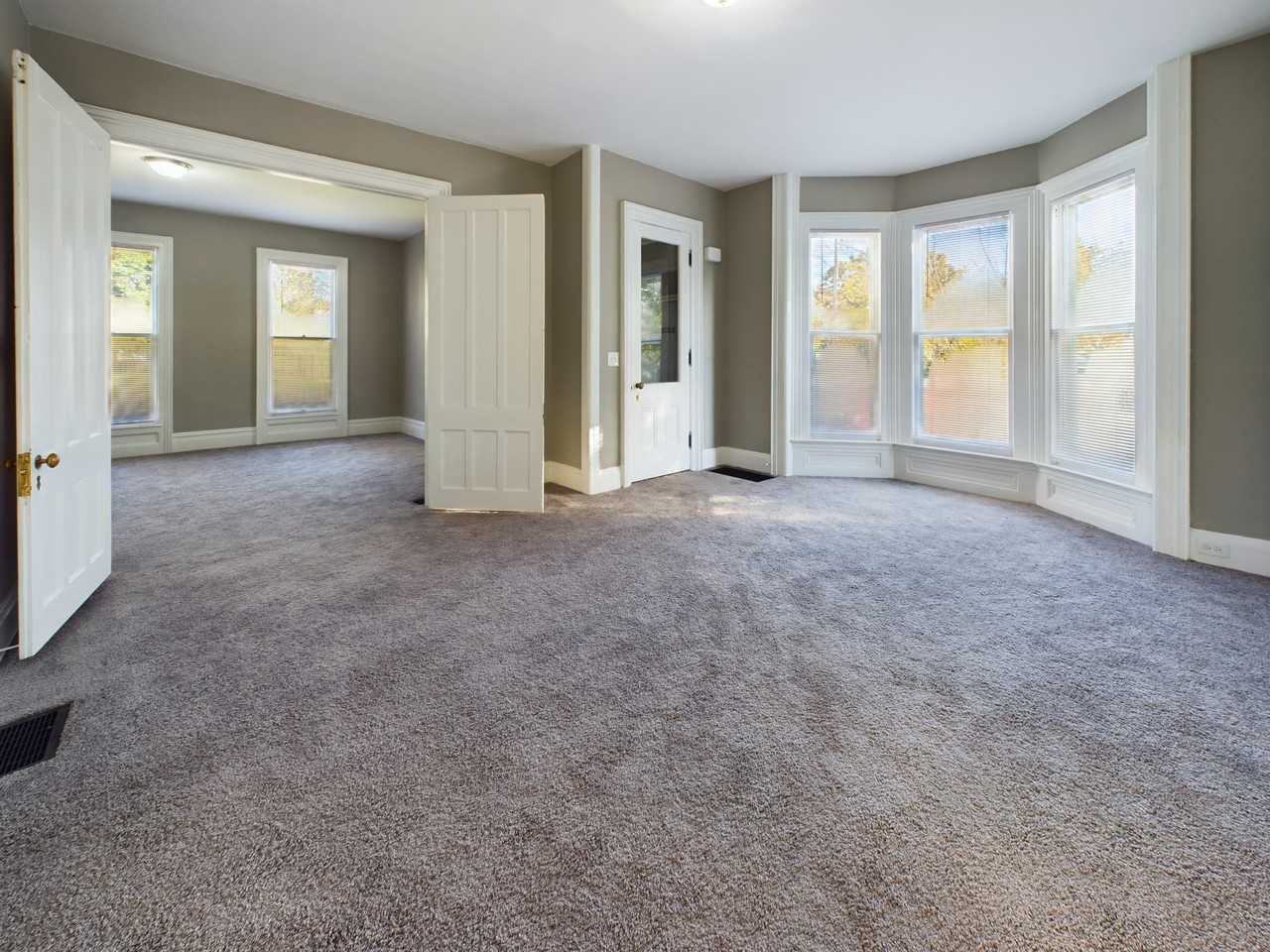 164 W Genesee St Frnt - Photo 2 of 16