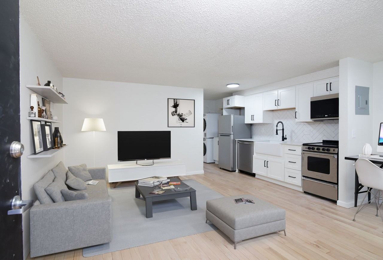 Miner Court - Photo 5 of 11