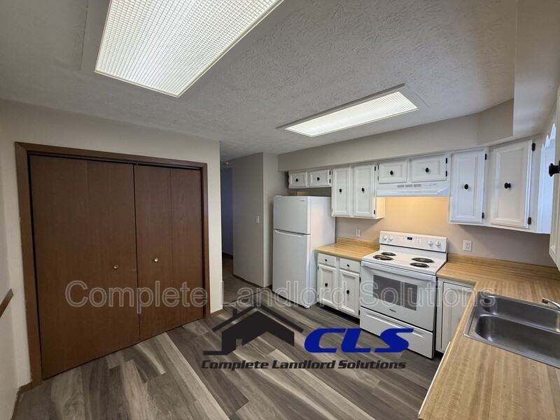 4264 S Kian St - Photo 3 of 14