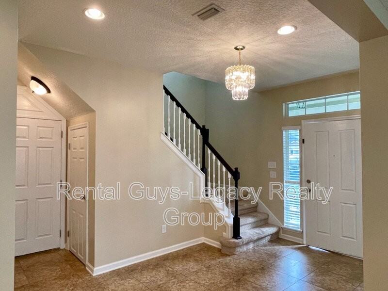 282 Willow Winds Pkwy - Photo 4 of 23