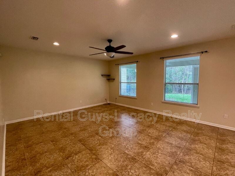 282 Willow Winds Pkwy - Photo 5 of 23