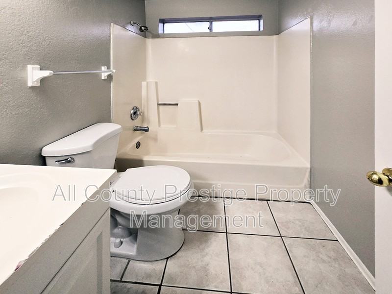 2434 E Waltann Ln #2 - Photo 7 of 16