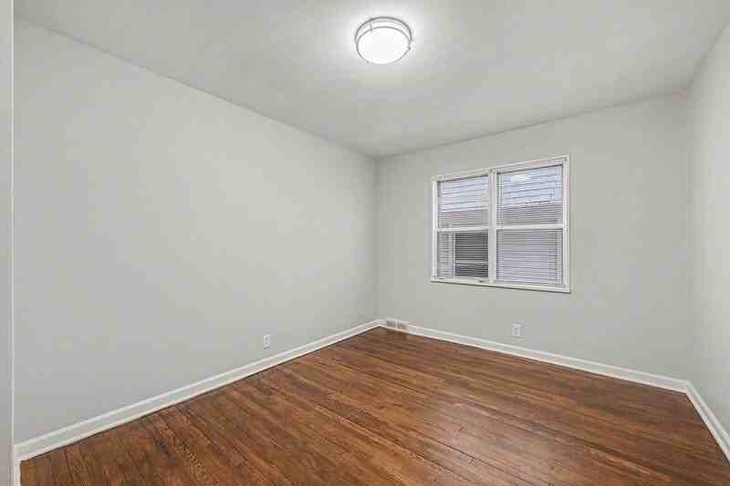 1612 S 32nd Ave #1612S32nd2 - Photo 7 of 17