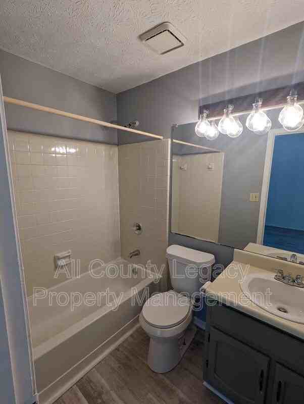 5623 Wells Cir - Photo 7 of 9