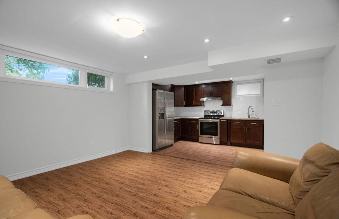 173 Kingsview Drive - Photo 3 of 14