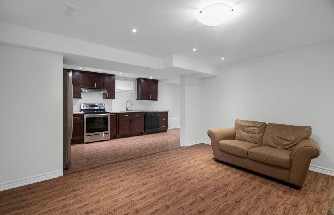 173 Kingsview Drive - Photo 4 of 14