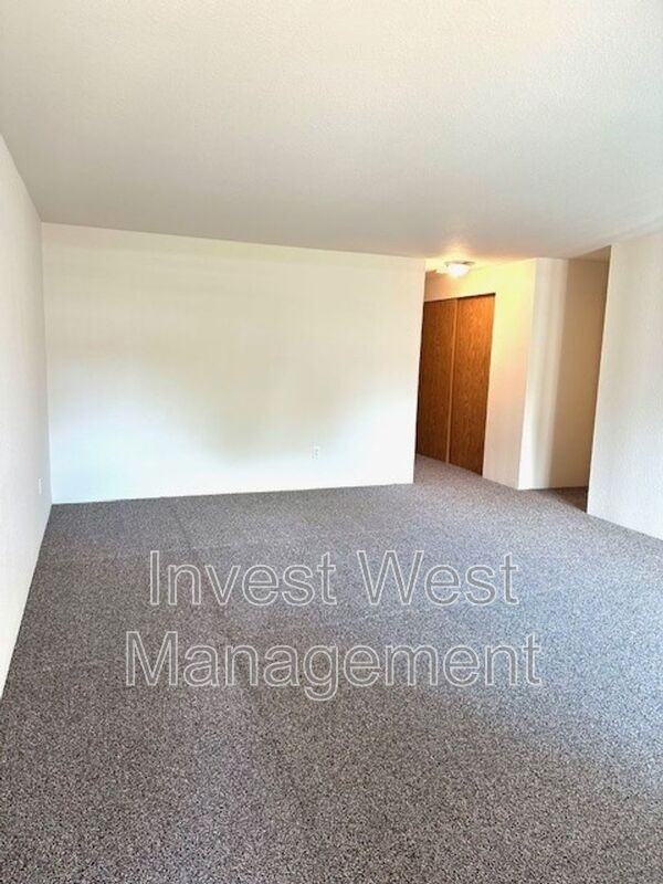 1845 Kingsley Rd #59 - Photo 3 of 11