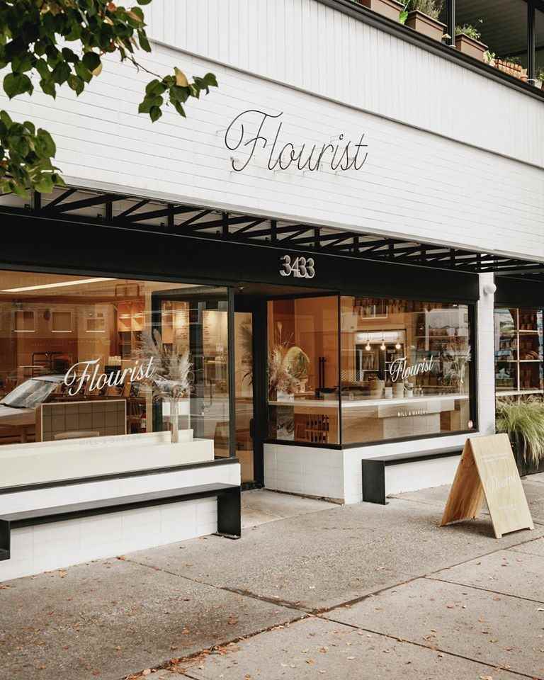 3427 Commercial Street #301