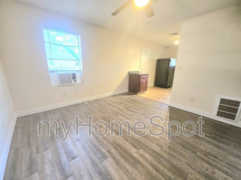 1731 Knight Dr - Photo 3 of 12