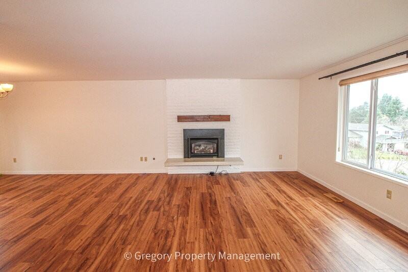 13508 131st Pl Ne - Photo 3 of 12