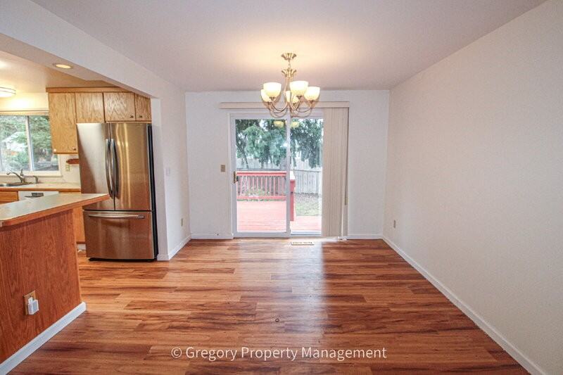 13508 131st Pl Ne - Photo 5 of 12