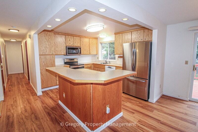 13508 131st Pl Ne - Photo 6 of 12