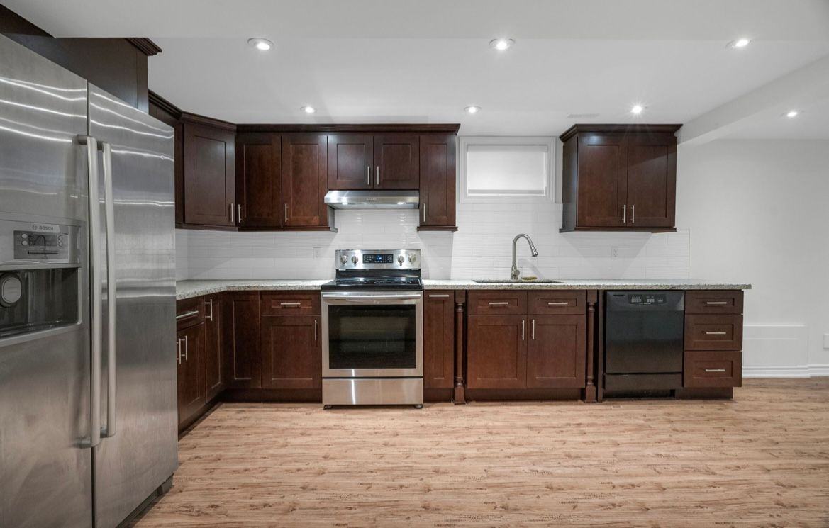 173 Kingsview Drive - Photo 2 of 14