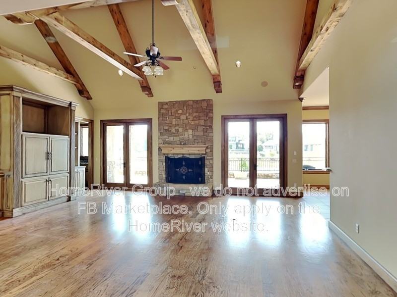 756 Legacy Dr - Photo 4 of 39