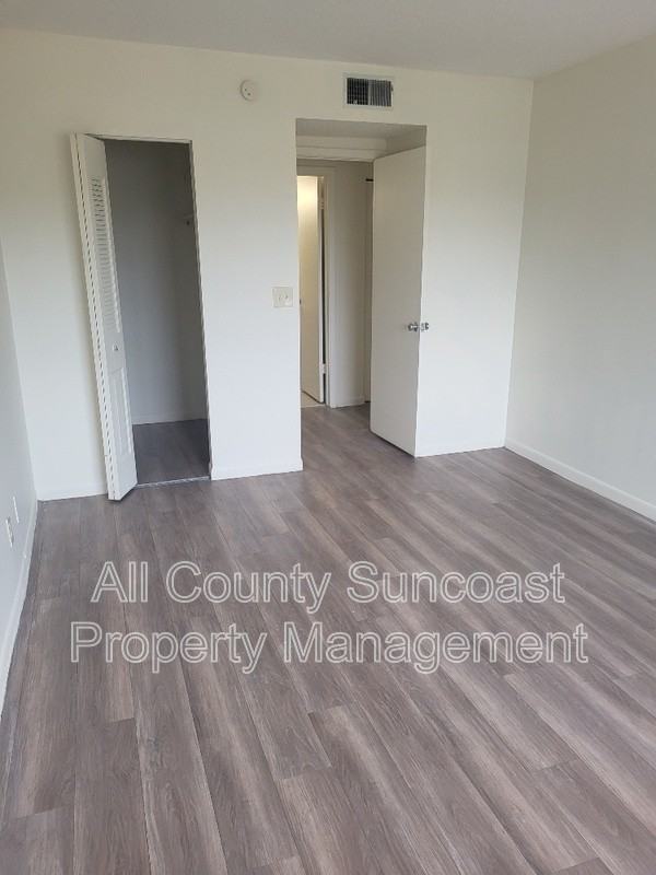 1830 Dr M.L.K. Jr St N #301 - Photo 5 of 7