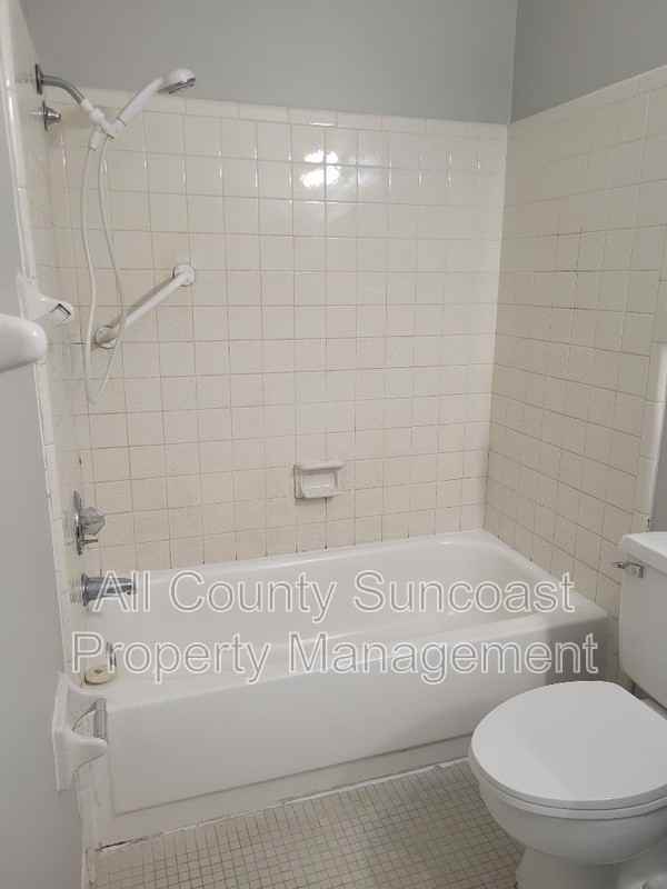 1830 Dr M.L.K. Jr St N #301 - Photo 6 of 7