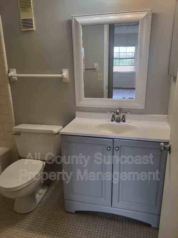 1830 Dr M.L.K. Jr St N #301 - Photo 7 of 7