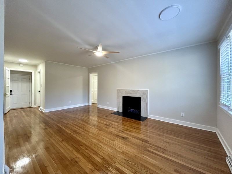 900 Stanfield Dr - Photo 5 of 32