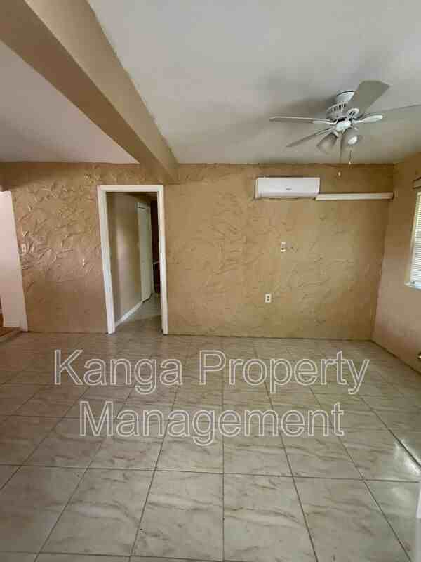 5601 Pierce St - Photo 7 of 23