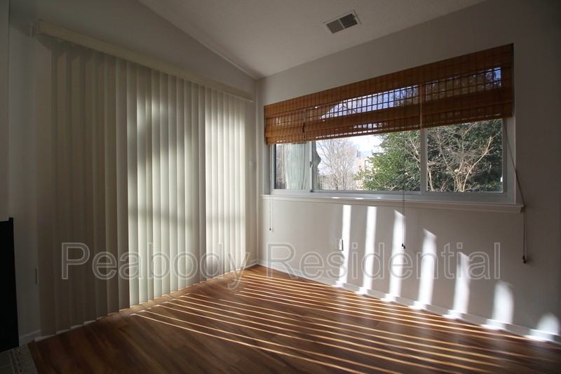 1956 - Photo 2 of 24