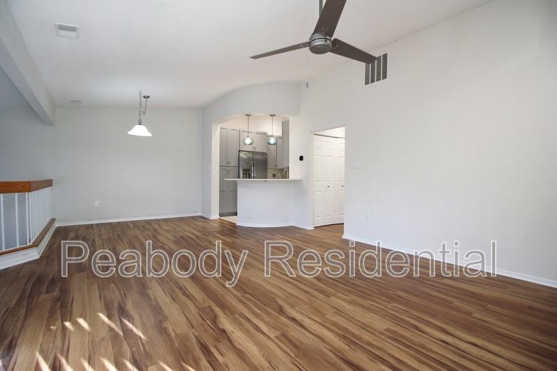 1956 - Photo 4 of 24