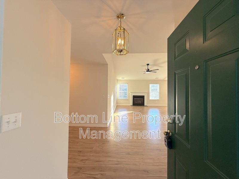 7004 Paddle Wheel Ln - Photo 3 of 31