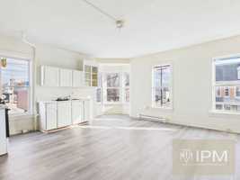 featured image of 1001 W Princess St