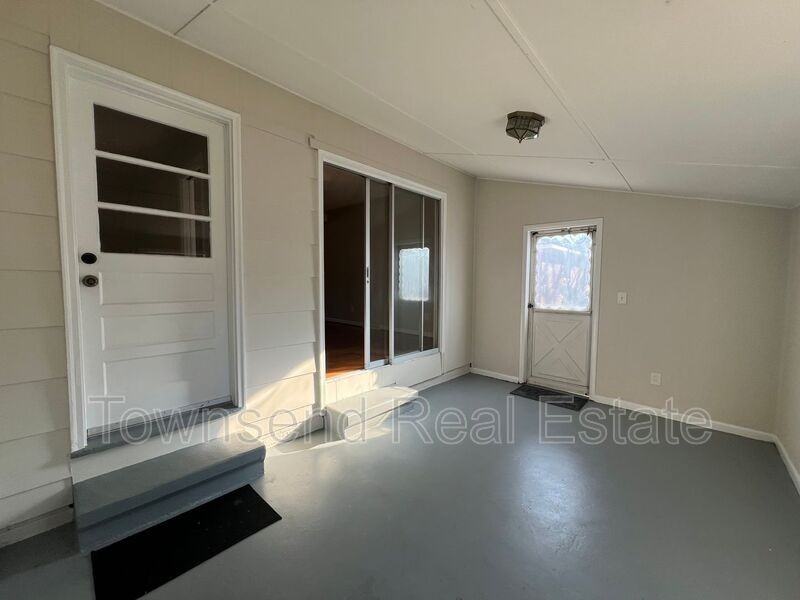 5313 Hampton Rd - Photo 7 of 18