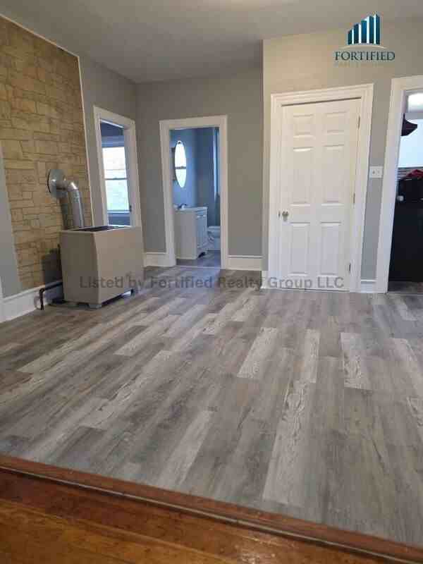 25 Saxon St #2 - Photo 2 of 12