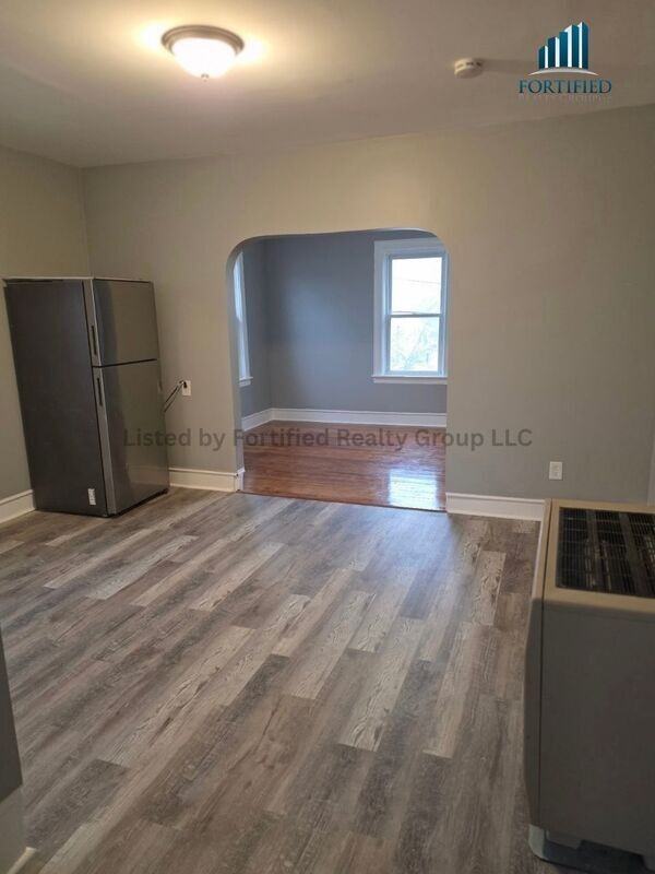 25 Saxon St #2 - Photo 6 of 12