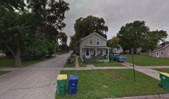 featured image of 411 8th St