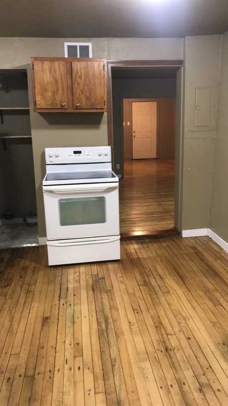 411 8th St - Photo 2 of 19