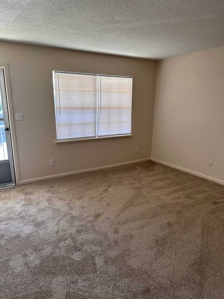 MER-Teresa Village Apartments - Photo 2 of 10