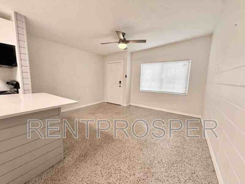 221 Concord Dr - Photo 7 of 14