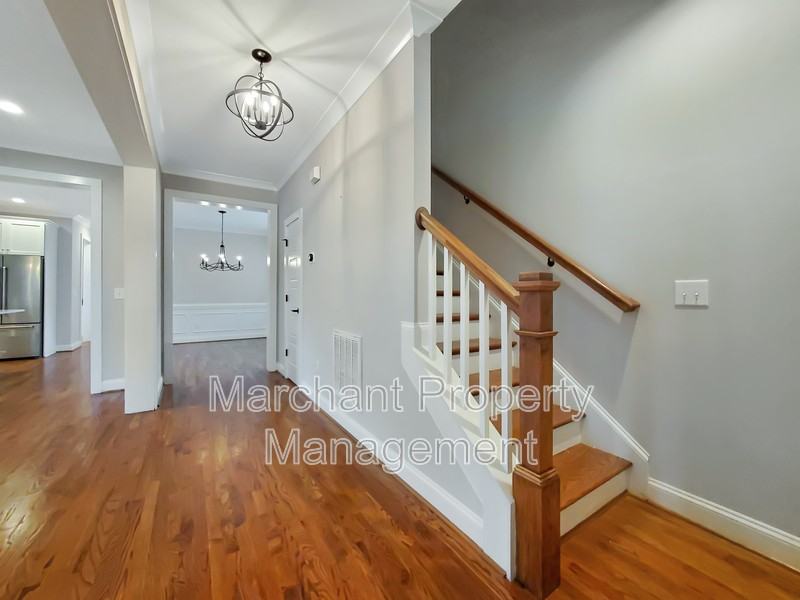 108 Whitehall St - Photo 4 of 38