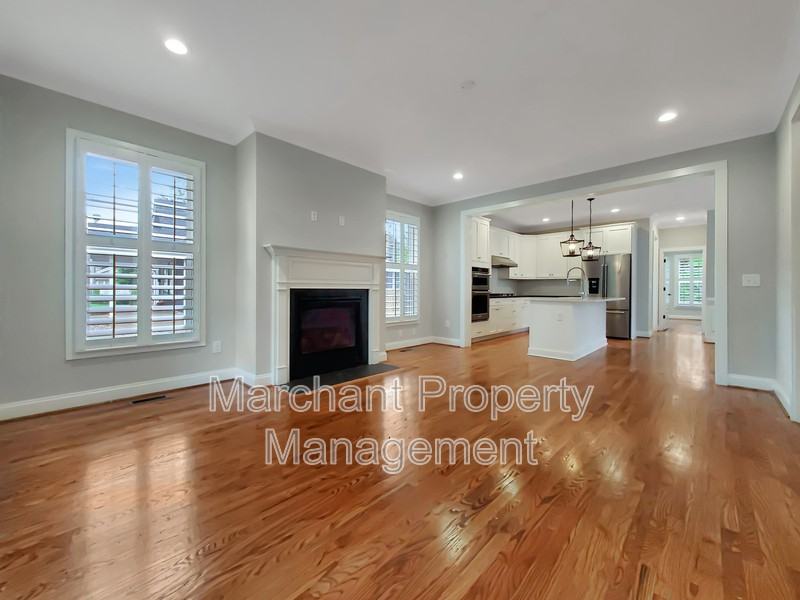 108 Whitehall St - Photo 6 of 38