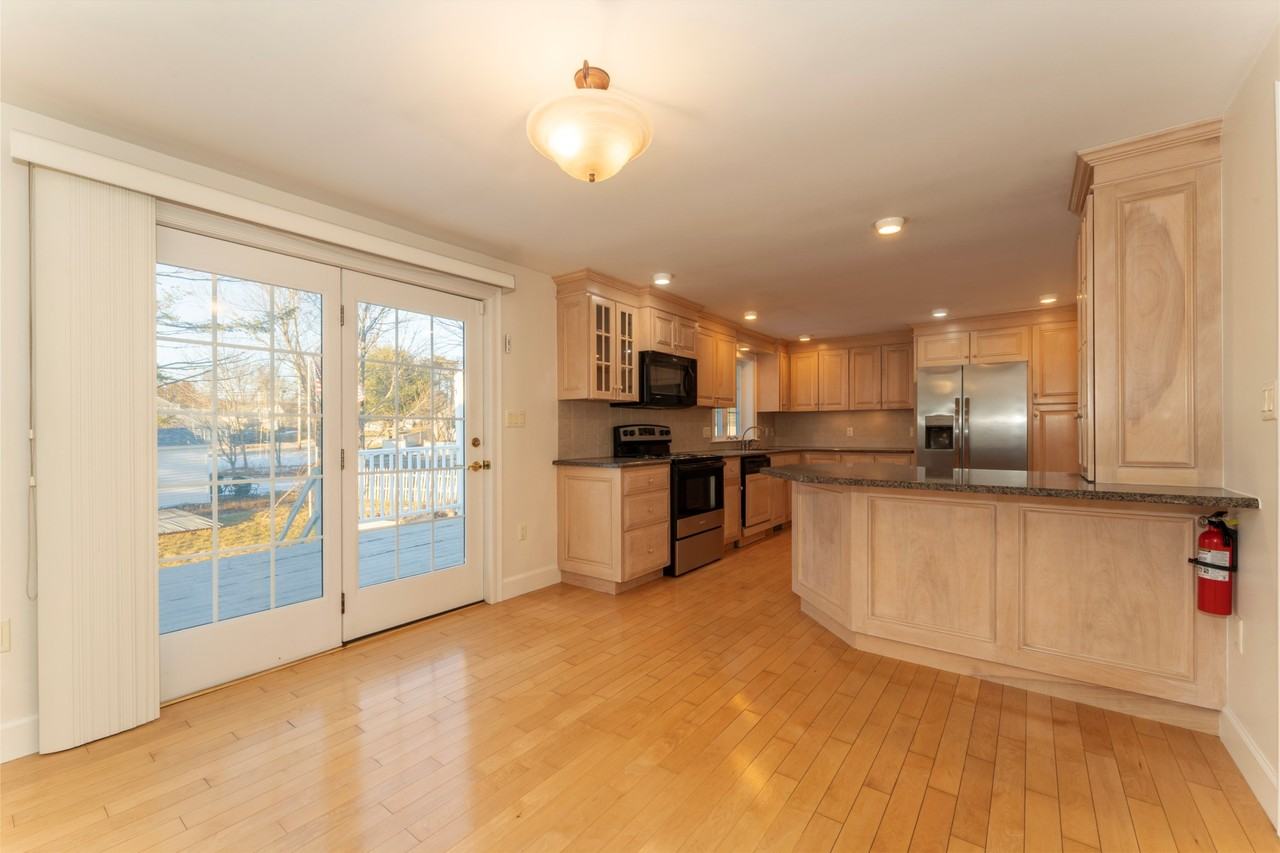 50 Laurel Cir #1 - Photo 7 of 35