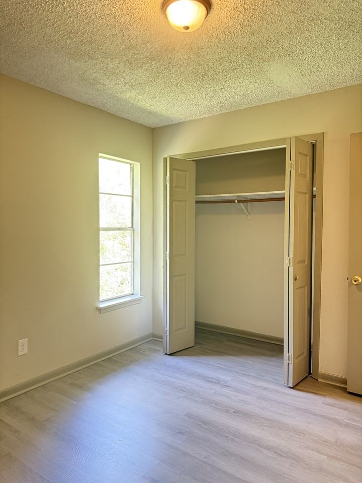 1704 1/2 Anderson - 20 #20 - Photo 6 of 14