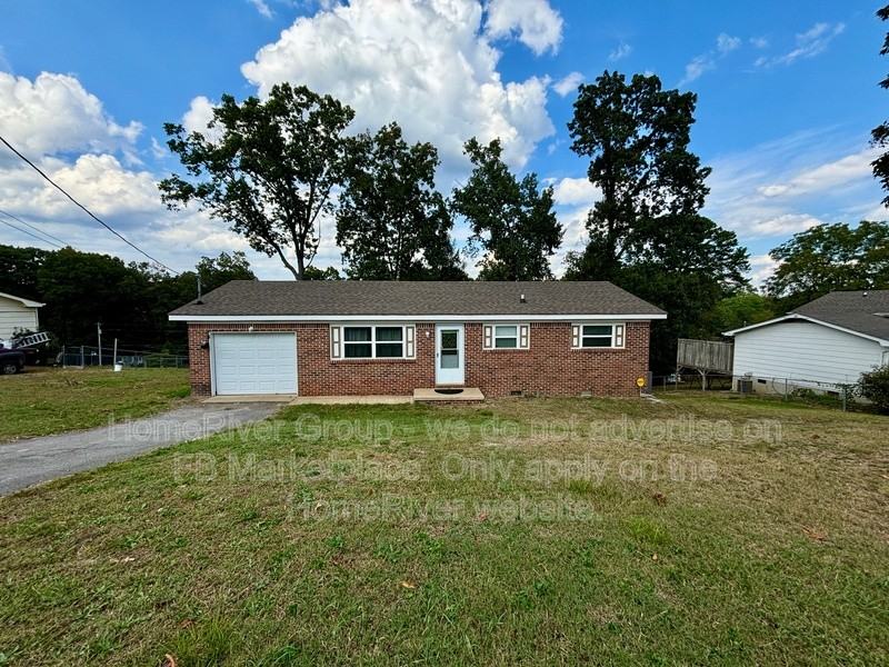 699 Stapp Dr - Photo 2 of 17